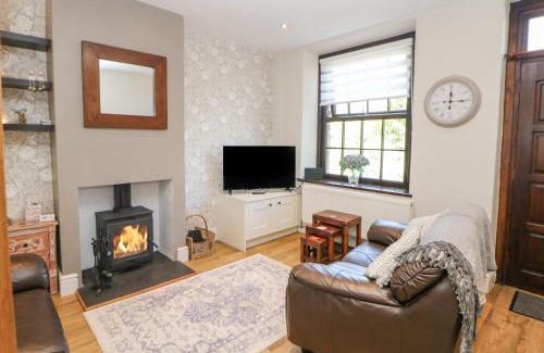 Buxton House | Shenton Terrace