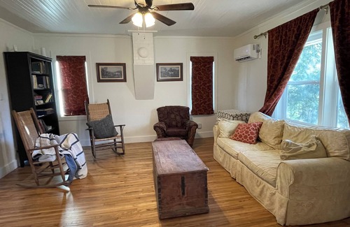 Adolphus Other | Shepherd’s House on the Hill—Peaceful Getaway at River Cottage Farm - 3 Bedroom