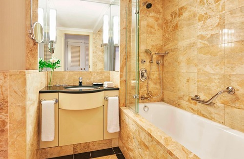 Srodmiescie Hotel | Sheraton Grand Warsaw