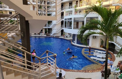 Balibago Apartment | Sheryll Escapes - Kandi Resort-type Spacious 1 BR loft with Netflix and free Housekeeping