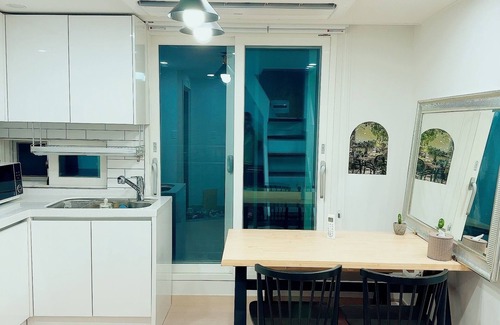 Irwon-dong Apartment | Shiny Picnic: Loft Hideaway with Terrace & Lotte Tower View/5Beds