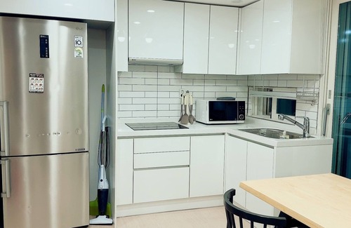 Irwon-dong Apartment | Shiny Picnic: Loft Hideaway with Terrace & Lotte Tower View/5Beds