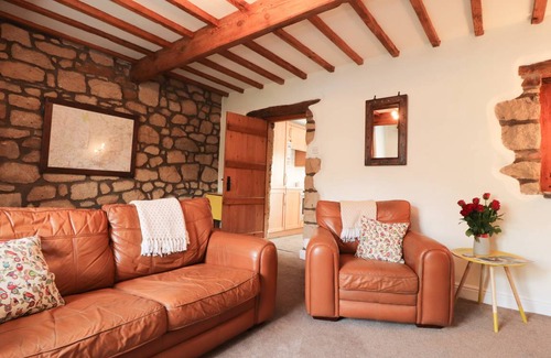 Hurst Green Cottage | Shire Nook