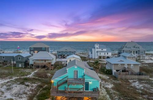 Fort Morgan House | Shore Reflections - Oceanview Escape, Steps to beach, 2 King Beds & Games!