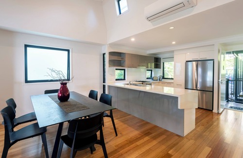 Hamilton Island Apartment | Shorelines 16 Waterfront