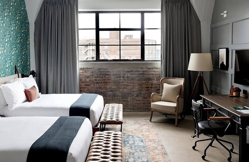 South Main Historic District Hotel | Short Distance From The Well Known Sites! 4 Comfortable Units, Pets Allowed