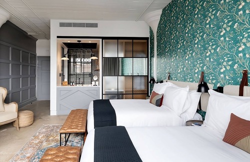 South Main Historic District Hotel | Short Distance From The Well Known Sites! 4 Comfortable Units, Pets Allowed