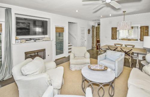 Seaside House | Short Distance to the White Sandy Beaches, Rendezvous Main House Carriage in Seaside home