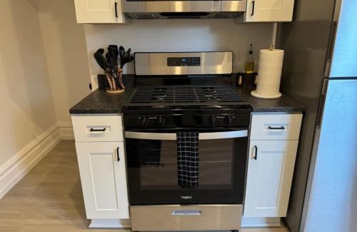 Italian Village House | Short North Convention King Bed Free Parking!