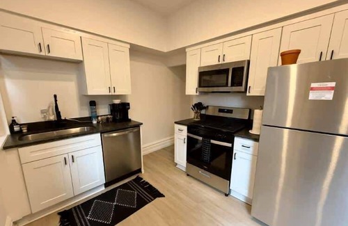 Short North House | Short North - King Bed - Convention - Free Parking