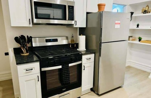 Short North House | Short North - King Bed - Convention - Free Parking
