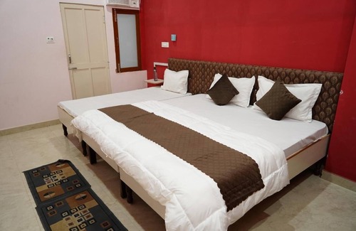 Varanasi Hotel | Shree Puram Guest House