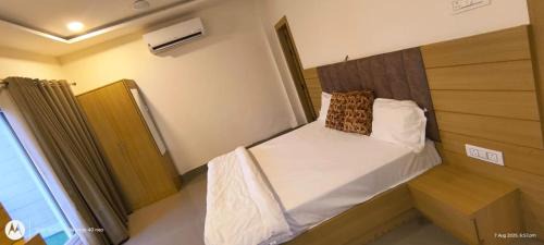 Govardhan Hotel | Shri Ji Hotel & Restaurant