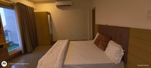 Govardhan Hotel | Shri Ji Hotel & Restaurant