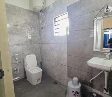 Stuart Hill House | Shriyaamvitha Homestays
