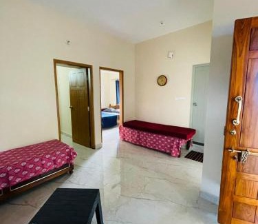 Stuart Hill House | Shriyaamvitha Homestays