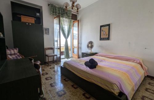 Donnalucata Apartment | Sicilian Apt in Donnalucata-Sleeps 4- 2 Min Beach