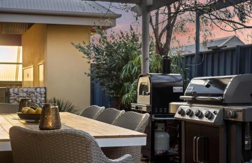 Margaret River Villa | Sidney Laine