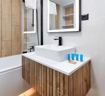 Stare Miasto District Apartment | Sielawy Modern Apartment by BookingHost