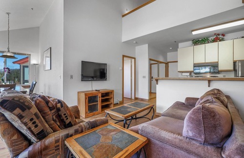 Kirkwood Condo | Sierra Cabin Condo – Sun Meadows 1 Bedroom+Loft by RedAwning