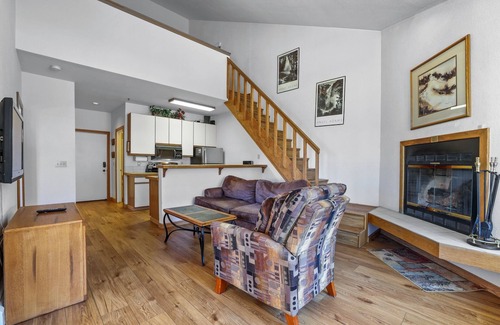 Kirkwood Condo | Sierra Cabin Condo – Sun Meadows 1 Bedroom+Loft by RedAwning