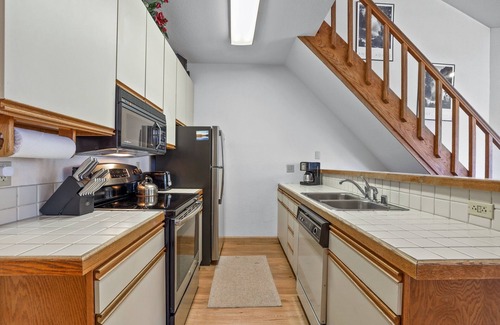 Kirkwood Condo | Sierra Cabin Condo – Sun Meadows 1 Bedroom+Loft by RedAwning