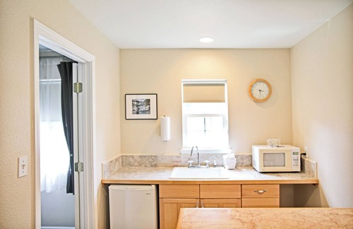 Grass Valley Hotel | Sierra Mountain Inn