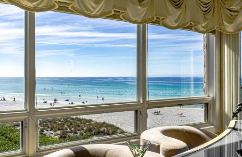 Siesta Key House | Siesta Breakers Penthouse on the Beach