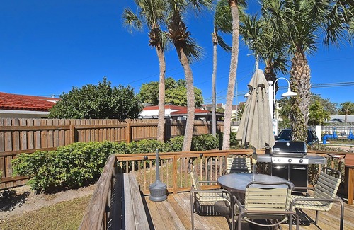 Siesta Key Condo | Siesta Dunes Beach 201 by Vtrips