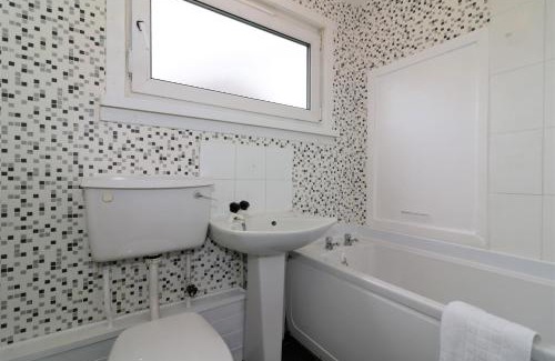 East Kilbride Apartment | Signature - Troon View