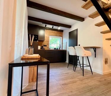 Latrany Villa | Silent Lake