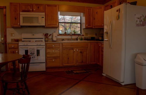 Shirley House | Sills Cove Lodge on Greers Ferry Lake! Plenty of parking, boat launch and view!