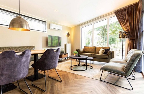 Lunteren Ski Chalet | ✓ Silva at Landgoed de Scheleberg ✓ Holiday home for 4 persons ✓ Located in Lunteren (Gelderland) ✓ Holiday park on the Veluwe ✓ Book directly through the park