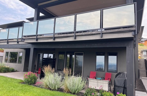 Foothills House | Silver Circle Suite. Large luxury suite, for that perfect getaway!