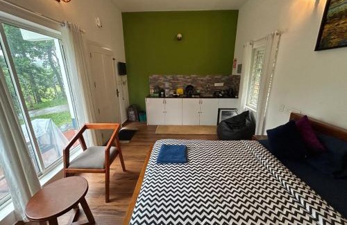 Kenichira Hotel | Silver Oak By Exuberance Stays (Independent Holiday Home)