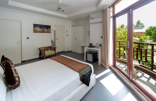 Huraa Hotel | Silver Oasis Maldives