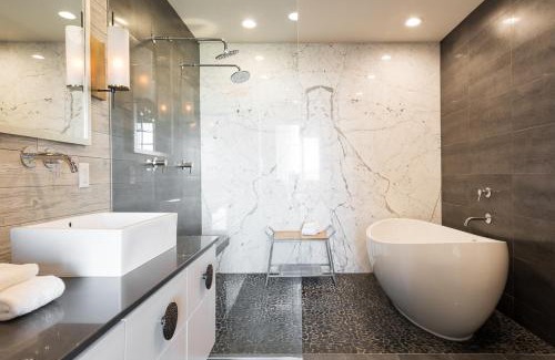 North Park City House | Silver Star #41DX - 4 Bed Cottage Spa