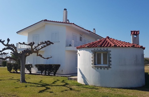Stylida Villa | Silver villa Raches, Green, Kite Surfers Spot