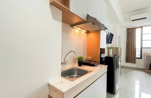 Depok Apartment | Simple Comfort Studio At Apartment Evenciio Margonda