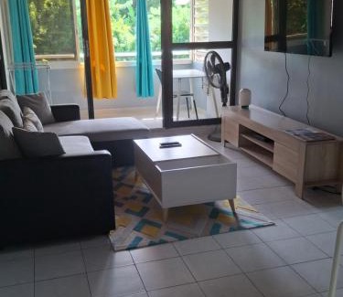 Le Lamentin Apartment | Simple, discret et fonctionnel