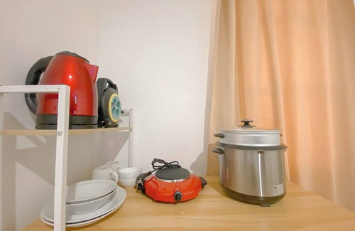 Jatingaleh Apartment | Simple White Accent Studio At Apartment Paltrow City