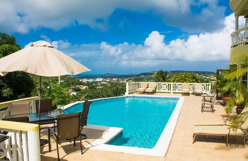 Marisule House | Simply Heavenly! Large Self Catered Apartments With Huge Pool - Apartment With Sea View