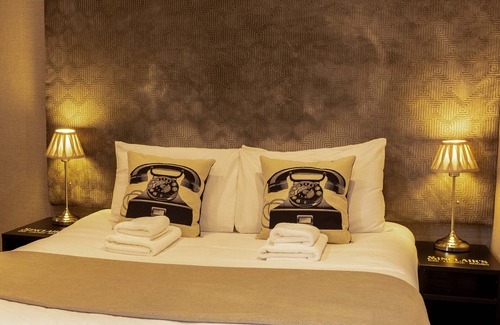 Southport House | Sinclair's Bar, Lounge & Rooms