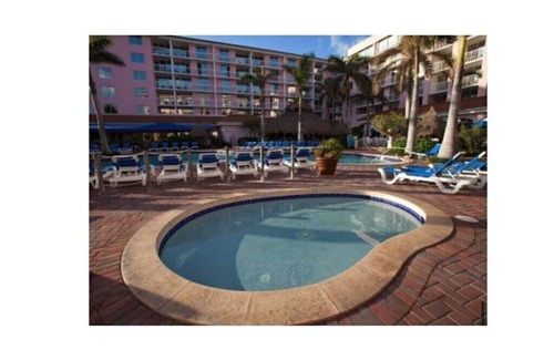 Palm Beach Shores Villa | Singer Island Beachfront Resort