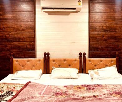 Mathura House | Singh Hotel's Shubhadra Guest House