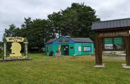 Masset Hotel | Singing Surf Inn & Pub