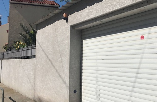 Beziers House | Single-family home in quiet Les Arènes neighborhood with all comforts