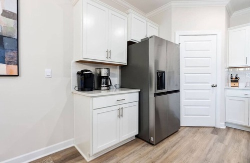 Auburn - Opelika House | Single-Level 4BR Home with Lake Views & Pool Access