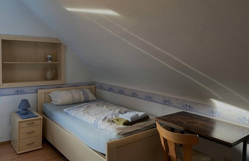 Morbach House | Single Room Shower/WC - Gasthaus "Zur Post"