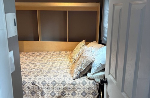 Victoria Apartment | Single room with kitchenette